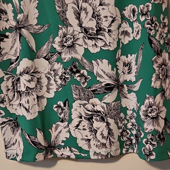 Slinky Brand F loralGreen and White Women's Tank Top L - Picture 3 of 5